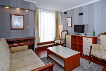 Фото номера Апартаменты Отель Hotel Niedźwiadek г. Вдзыдзе-Кишевске 4